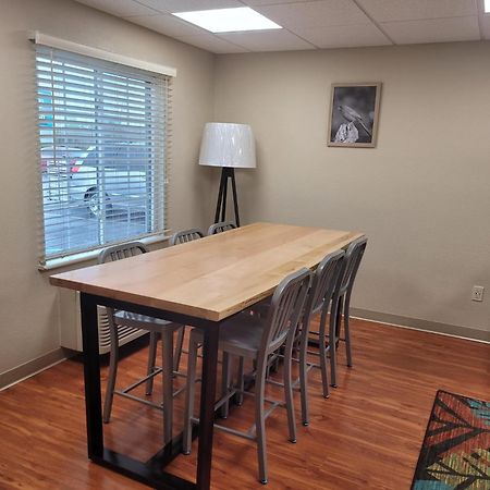 Woodspring Suites Louisville Clarksville Buitenkant foto