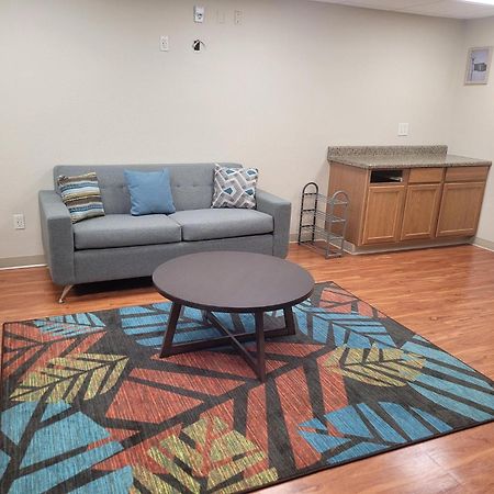 Woodspring Suites Louisville Clarksville Buitenkant foto