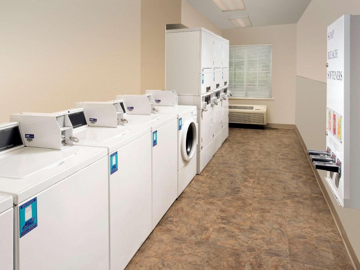 Woodspring Suites Louisville Clarksville Buitenkant foto