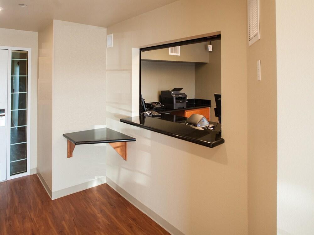 Woodspring Suites Louisville Clarksville Buitenkant foto